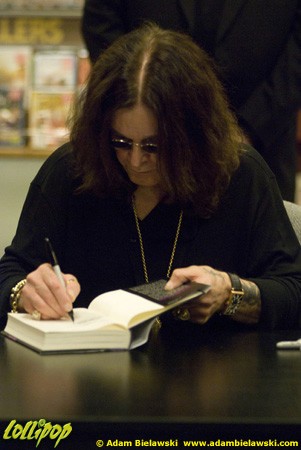 Ozzy Osbourne - Barnes and Noble Skokie, IL January 2010 | Photos by Adam Bielawski