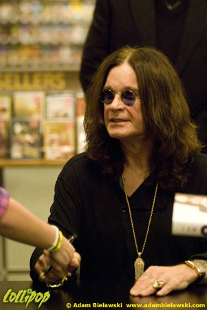 Ozzy Osbourne - Barnes and Noble Skokie, IL January 2010 | Photos by Adam Bielawski