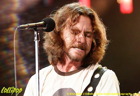 Pearl Jam - Marcus Amphitheater Milwaukee, WI June 2006 | Photos by Vivianne J. Odisho