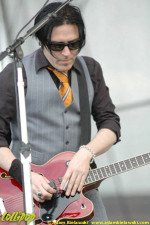 Queens of the Stone Age - Lollapalooza Chicago, IL August 2006 | Photos by Adam Bielawski