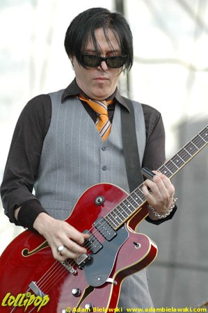 Queens of the Stone Age - Lollapalooza Chicago, IL August 2006 | Photos by Adam Bielawski