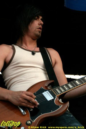 Red Jumpsuit Apparatus - Warped Tour Milwaukee, WI July 2007 | Photos by Alison Krick