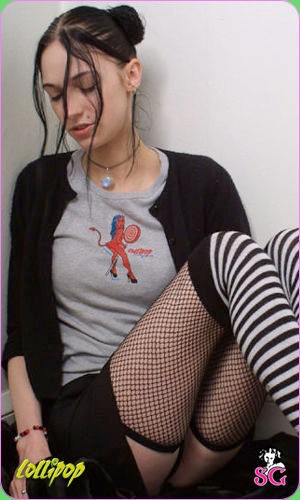 Rose | SheDevil | Photos by Suicide Girls