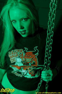 Scarlet Salem | Hot Rod Devil in Chains | Photos by Lew Vividere