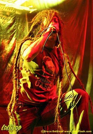 Shadows Fall - Tsongas Arena Lowell, MA March 2005 | Photos by Bruce Bettis