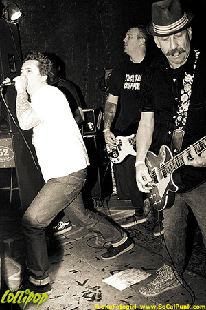 Smogtown - Shakedown Bar San Diego, CA February 2013 | Photos by akaFotogirl