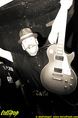 Smogtown - Shakedown Bar San Diego, CA February 2013 | Photos by akaFotogirl