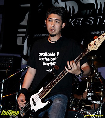 Smoke Star - Axis Lounge Carlstadt, NJ June 2005 | Photos by Misfit Studios