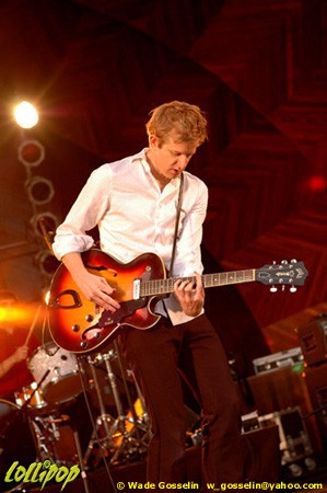 Spoon - Hatch Shell Boston, MA August 2005 | Photos by Wade Gosselin