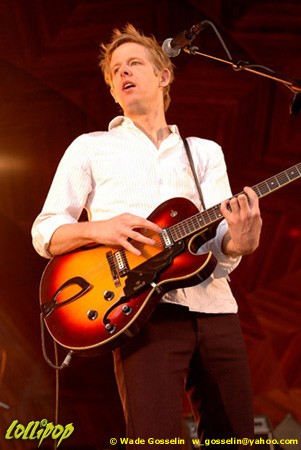 Spoon - Hatch Shell Boston, MA August 2005 | Photos by Wade Gosselin