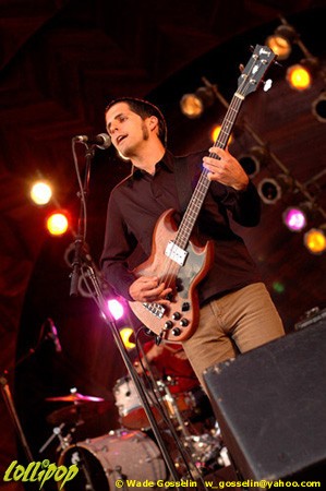 Spoon - Hatch Shell Boston, MA August 2005 | Photos by Wade Gosselin