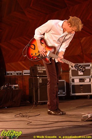 Spoon - Hatch Shell Boston, MA August 2005 | Photos by Wade Gosselin