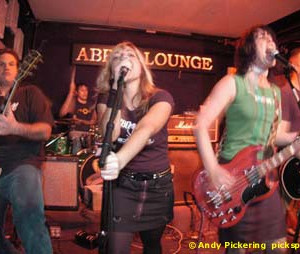 The Dents - Abbey Lounge Somerville, MA February 2005 | Photos by Andrew Pickering