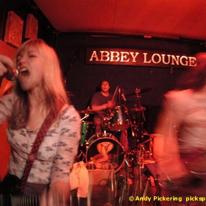 The Dents - Abbey Lounge Somerville, MA February 2005 | Photos by Andrew Pickering