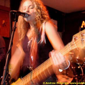 The Dollyrots - Abbey Lounge Somerville, MA April 2005 | Photos by Andrew Pickering