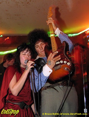 The Witnesses - OBriens Pub in Allston, MA August 2004 | Photos by Bruce Bettis