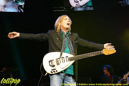 Tom Petty and The Heartbreakers - Summerfest Milwaukee, WI June 2006 | Photos by Vivianne J. Odisho