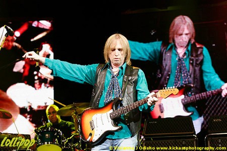 Tom Petty and The Heartbreakers - Summerfest Milwaukee, WI June 2006 | Photos by Vivianne J. Odisho