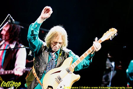 Tom Petty and The Heartbreakers - Summerfest Milwaukee, WI June 2006 | Photos by Vivianne J. Odisho