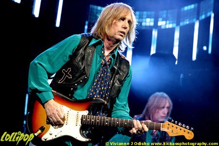 Tom Petty and The Heartbreakers - Summerfest Milwaukee, WI June 2006 | Photos by Vivianne J. Odisho