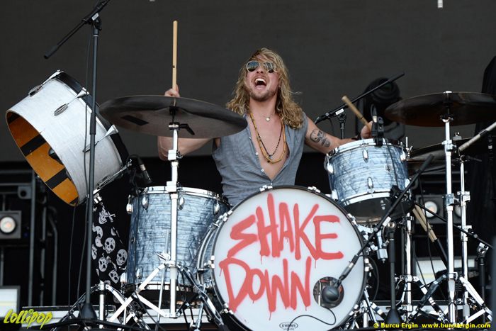 Tyler Bryant & The Shakedown - Monster Energy Welcome To Rockville Jacksonville, FL April 2018 | Photos by Burcu Ergin