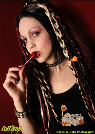 Wicked Mina | Sitting Room Sucker | Photos by Demon Dolls Photography
