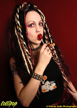 Wicked Mina | Sitting Room Sucker | Photos by Demon Dolls Photography