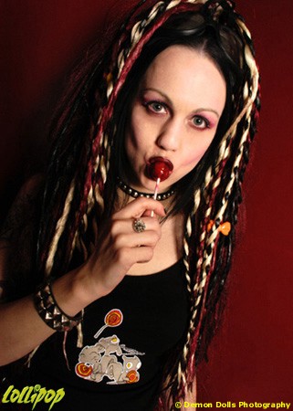 Wicked Mina | Sitting Room Sucker | Photos by Demon Dolls Photography