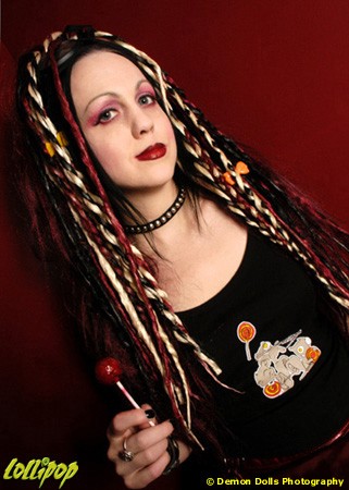 Wicked Mina | Sitting Room Sucker | Photos by Demon Dolls Photography