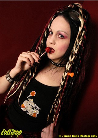 Wicked Mina | Sitting Room Sucker | Photos by Demon Dolls Photography