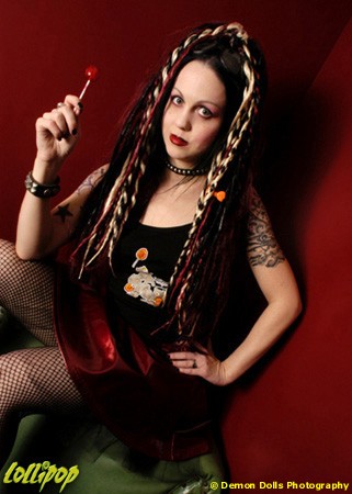 Wicked Mina | Sitting Room Sucker | Photos by Demon Dolls Photography