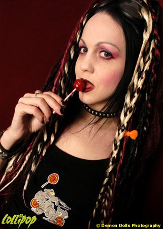 Wicked Mina | Sitting Room Sucker | Photos by Demon Dolls Photography