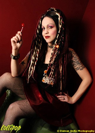 Wicked Mina | Sitting Room Sucker | Photos by Demon Dolls Photography