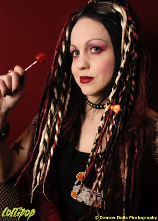Wicked Mina | Sitting Room Sucker | Photos by Demon Dolls Photography