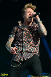 Papa Roach - Knotfest Meets Hellfest Clisson, France June 2019 | Photos by Burcu Ergin