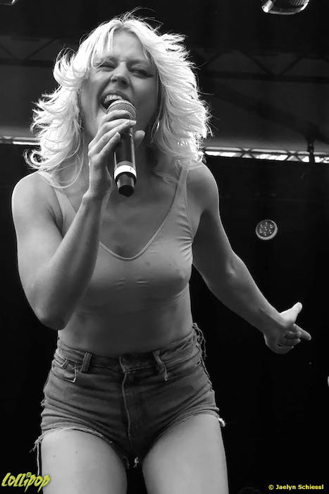 Amyl and The Sniffers - Pioneer Courthouse Square Portland, OR August 2024 | Photos by Jaelyn Schiessl