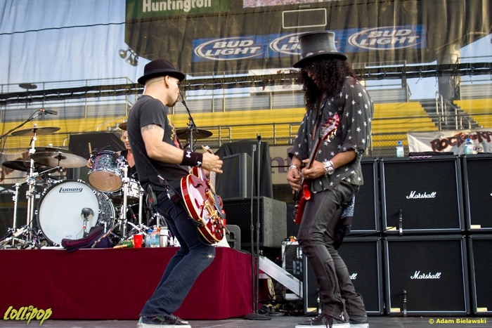 Velvet Revolver - Rock On The Range Columbus, OH May 2007 | Photos by Adam Bielawski